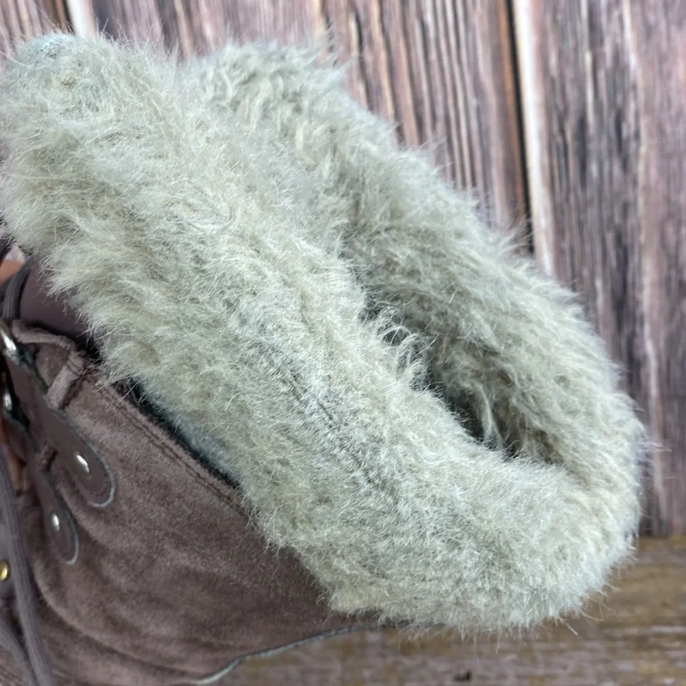 Kids Sorel Joan Of Arctic Purple Suede Snow Boots- Size 1